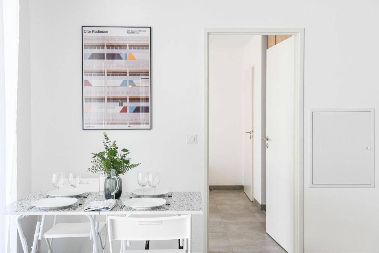 Appart Avec Terrasse Et Parking A 2 Min Du Metro Marselha Exterior foto